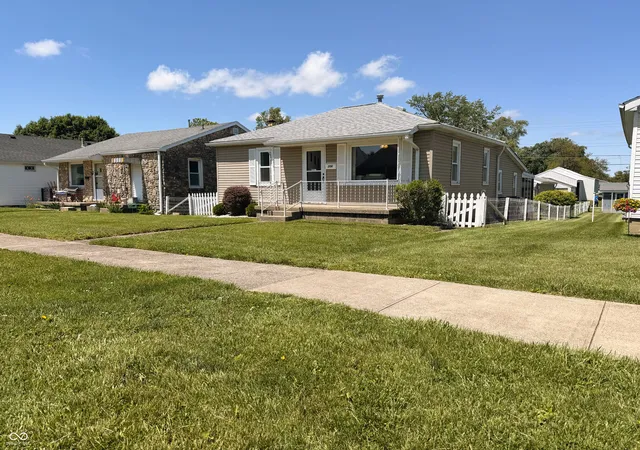 Photo 3 of Single family home for sale at 206 W 2nd Street N, Greensburg, IN 47240 | MLS# 22101187 | Listing updated on 2026-09-29