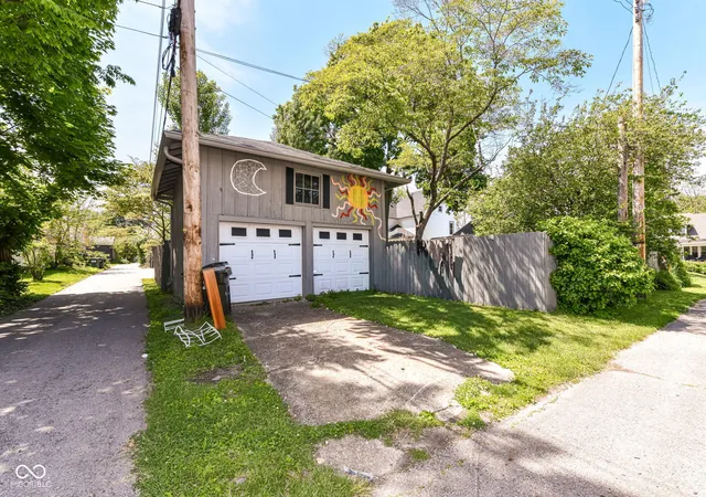 32nd image of 303 Walnut St, Greenfield, IN 46140 | MLS# 22101196
