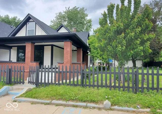 3rd image of 3320 E New York St, Indianapolis, IN 46201 | MLS# 22101212