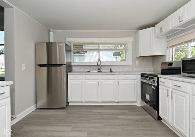 3rd image of 805 S 17Th St, Elwood, IN 46036 | MLS# 22101216