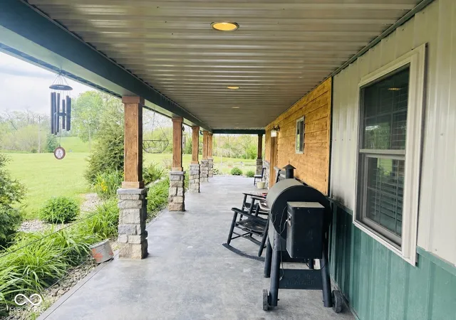 Homes for sale in Connersville, IN | 3824 E County Road 750 S, Connersville, IN 47331 | MLS# 22101239