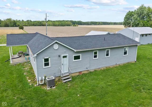 Homes for sale in Scipio, IN | 8000 N County Road 380 W, Scipio, IN 47273 | MLS# 22101328
