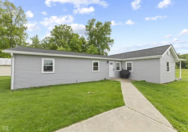 Homes for sale in Scipio, IN | 8000 N County Road 380 W, Scipio, IN 47273 | MLS# 22101328