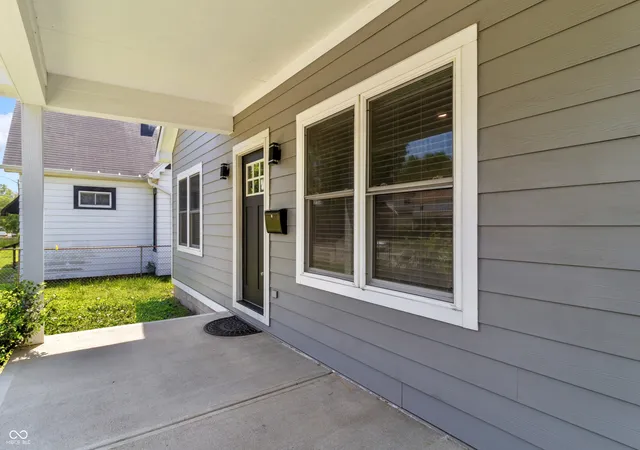 2nd image of 2154 N Harding St, Indianapolis, IN 46202 | MLS# 22101397