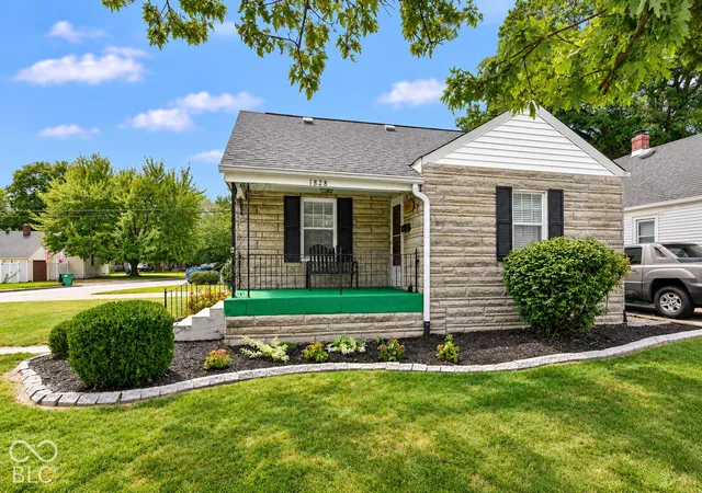 Photo 1 of Single family home for sale at 1828 N Lynhurst Dr, Indianapolis, IN 46224 | MLS# 22101398 | Listing updated on 2026-10-08