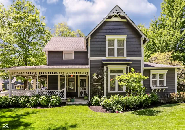 Homes for sale in Zionsville, IN | 420 W Pine St, Zionsville, IN 46077 | MLS# 22101499