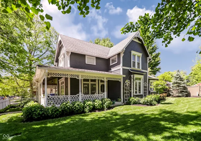 Homes for sale in Zionsville, IN | 420 W Pine St, Zionsville, IN 46077 | MLS# 22101499