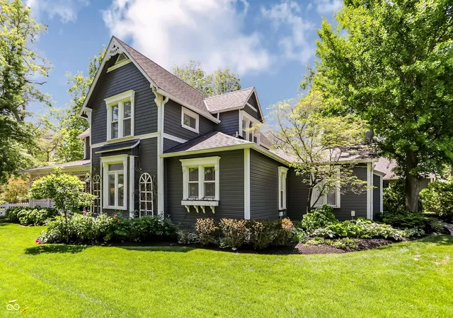 Homes for sale in Zionsville, IN | 420 W Pine St, Zionsville, IN 46077 | MLS# 22101499