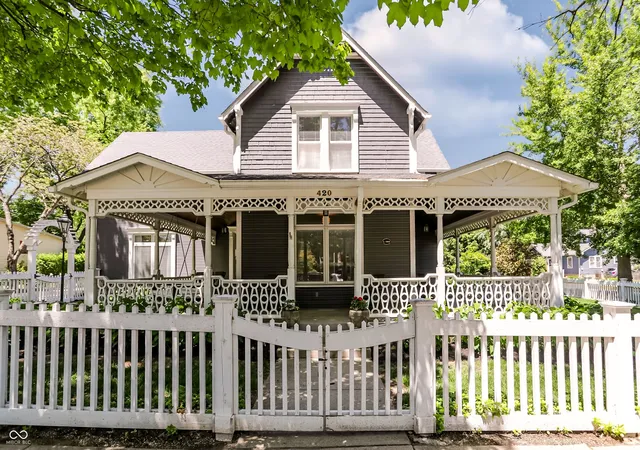 Homes for sale in Zionsville, IN | 420 W Pine St, Zionsville, IN 46077 | MLS# 22101499