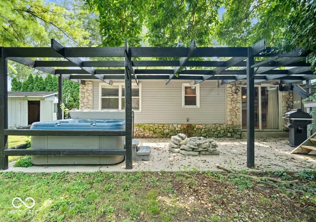 3rd image of 1010 Porto Bello St, Pendleton, IN 46064 | MLS# 22101578
