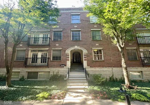 1st image of 220 N Cleveland St #220C, Indianapolis, IN 46204 | MLS# 22101628