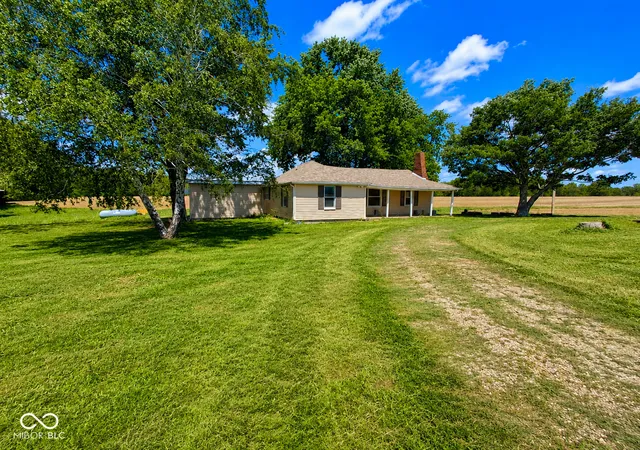 Photo 3 of Single family home for sale at 1878 W Lake Hideaway Rd, Kingman, IN 47952 | MLS# 22101745 | Listing updated on 2026-09-14