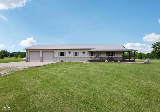 1st image of 6070 E County Road 200 N, Avon, IN 46123 | MLS# 22101753