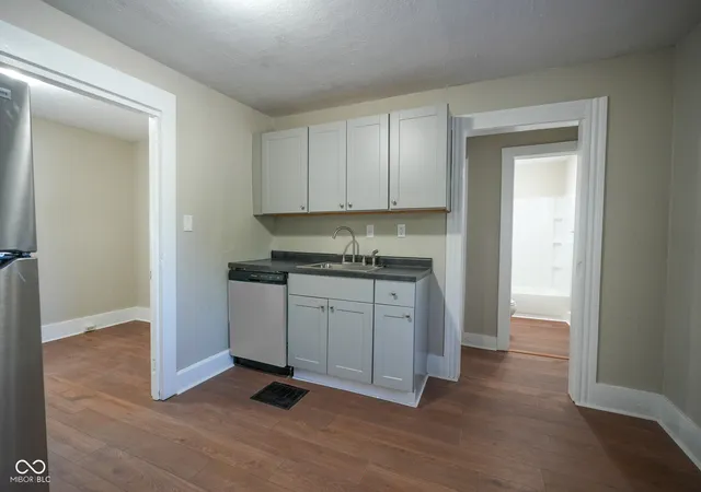 Photo 4 of Single family home for sale at 1807 E 18th Street, Anderson, IN 46016 | MLS# 22101769 | Listing updated on 2026-06-30