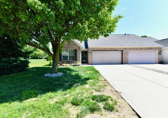 Homes for sale in Indianapolis, IN | 10726 Oriole Ct, Indianapolis, IN 46231 | MLS# 22101785