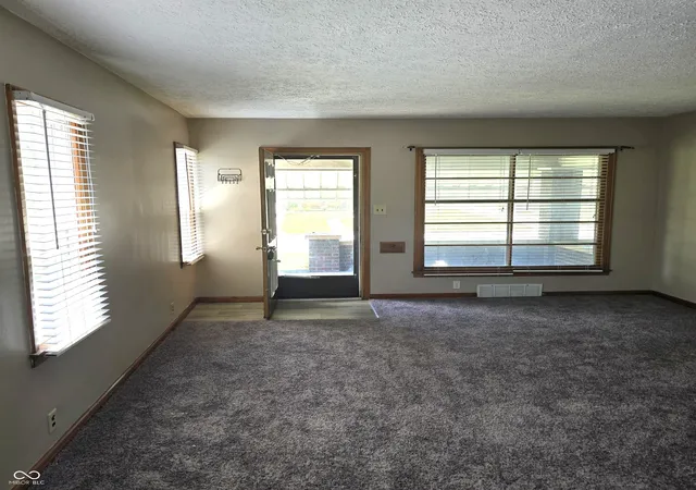 3rd image of 1417 N Leland Ave, Indianapolis, IN 46219 | MLS# 22101806
