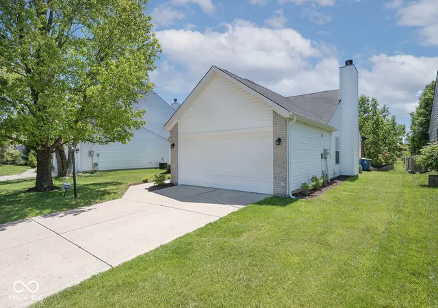 4th image of 12337 River Valley Dr, Fishers, IN 46037 | MLS# 22101823