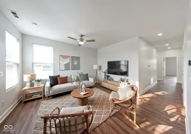 4th image of 3915 N Hawthorne Ln, Indianapolis, IN 46226 | MLS# 22101845