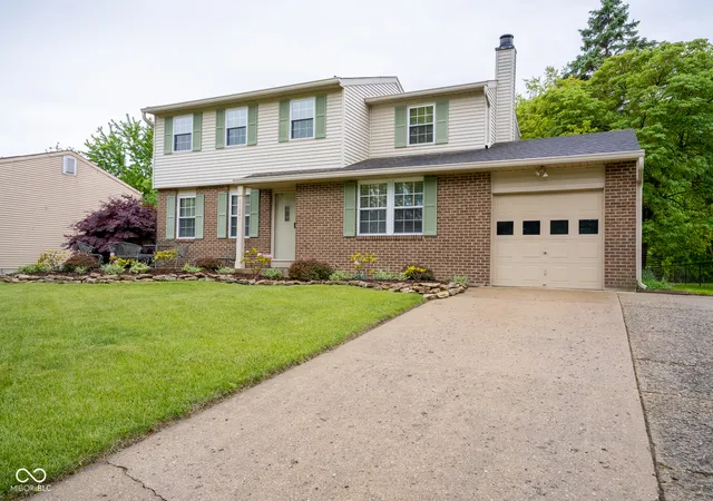 Homes for sale in Indianapolis, IN | 11047 E Whistler Dr, Indianapolis, IN 46229 | MLS# 22101872