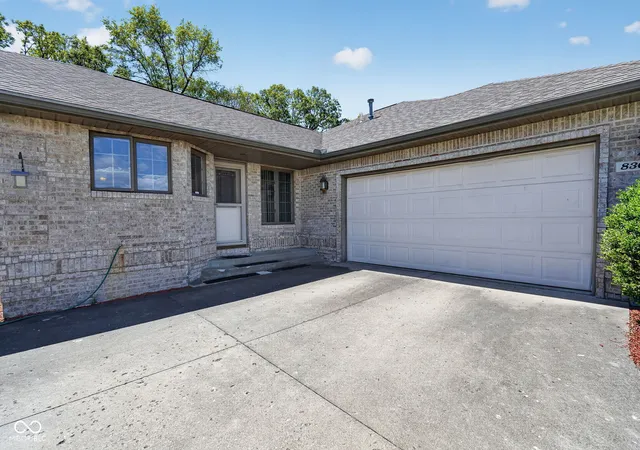 Photo 3 of Sale Pending at 8307 W Ashford Ln, Muncie, IN 47304 | MLS# 22101900 | Listing updated on 2026-09-15