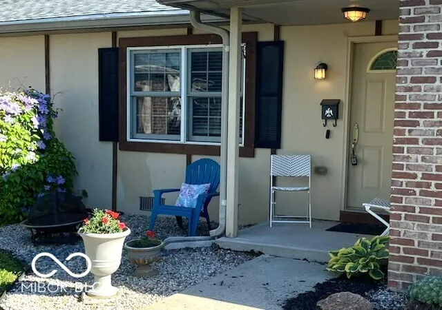 Photo 2 of Sale Pending at 414 Glenn Knecht Dr, Crawfordsville, IN 47933 | MLS# 22101921 | Listing updated on 2026-09-19