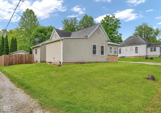 Photo 29 of Single family home for sale at 422 W Center St, Brazil, IN 47834 | MLS# 22101925 | Listing updated on 2026-10-09