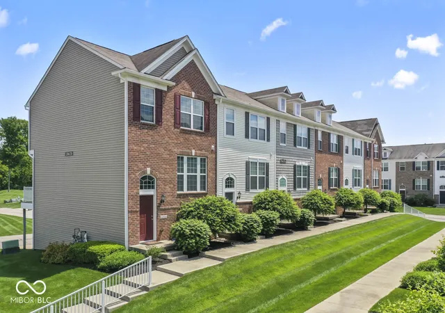 4th image of 12726 Hannah Hill Rd, Fishers, IN 46037 | MLS# 22101986