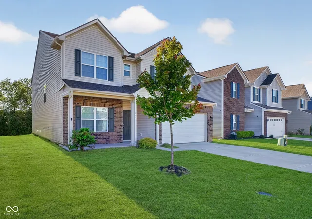 Photo 2 of Single family home for sale at 4553 Rhapsody Ln, Indianapolis, IN 46235 | MLS# 22102017 | Listing updated on 2026-06-19