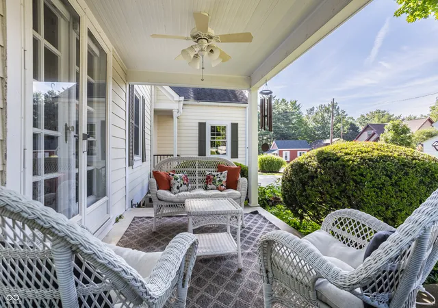 5th image of 385 S Sixth St, Zionsville, IN 46077 | MLS# 22102031