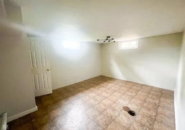 Photo 4 of House for sale at 1338 S Talbott St, Indianapolis, IN 46225 | MLS# 22102103 | Listing updated on 2026-08-12