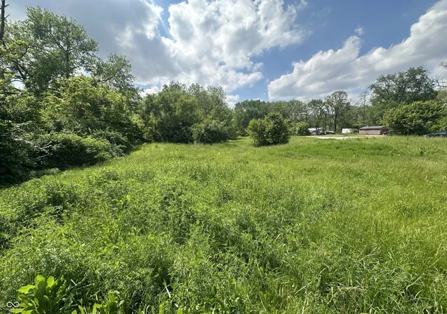 Photo 3 of Sale Pending at 3438 Guion Rd, Indianapolis, IN 46222 | MLS# 22102135 | Listing updated on 2026-08-21