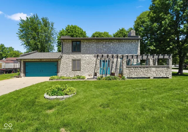 1st image of 3712 Ivory Wy, Indianapolis, IN 46227 | MLS# 22102179