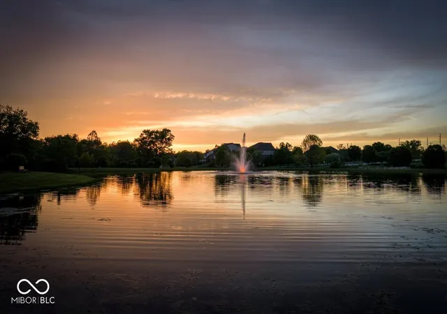 4th image of 3476 Homestretch Dr, Carmel, IN 46032 | MLS# 22102181
