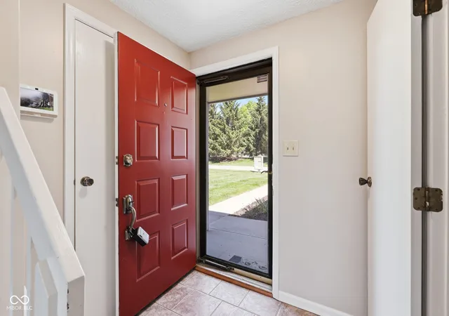 3rd image of 3189 Sandpiper North Dr, Indianapolis, IN 46268 | MLS# 22102186