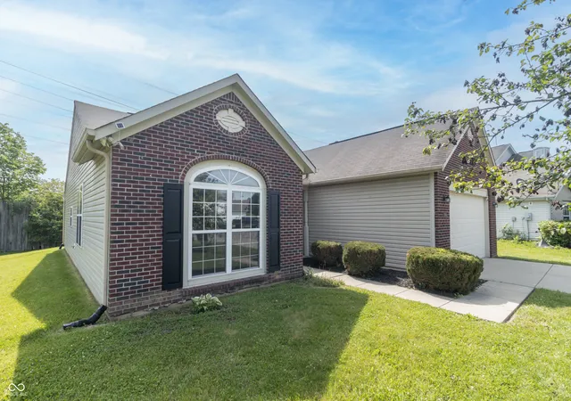 Photo 2 of Single family home for sale at 11453 Cosmo Ct, Indianapolis, IN 46229 | MLS# 22102220 | Listing updated on 2026-08-14
