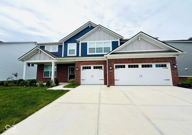Photo 1 of Single family home for sale at 1047 Kendrick St, Greenwood, IN 46143 | MLS# 22102233 | Listing updated on 2026-09-02