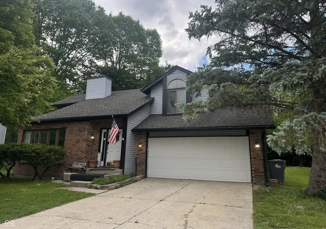 2nd image of 5538 Pilgrim Dr, Indianapolis, IN 46254 | MLS# 22102283
