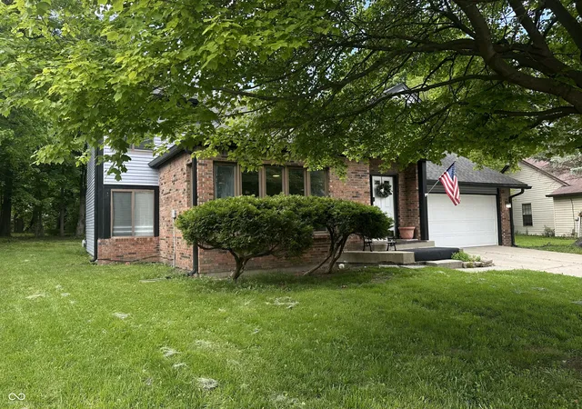 3rd image of 5538 Pilgrim Dr, Indianapolis, IN 46254 | MLS# 22102283