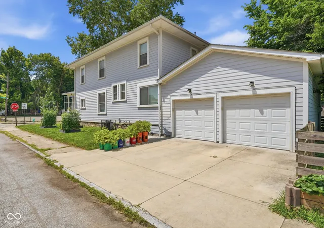 Homes for sale in Indianapolis, IN | 1450 Pleasant St, Indianapolis, IN 46203 | MLS# 22102291