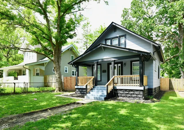 2nd image of 360 S Emerson Ave, Indianapolis, IN 46219 | MLS# 22102296