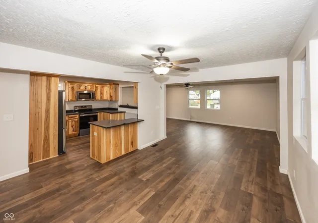 Homes for sale in Knightstown, IN | 611 N Franklin St, Knightstown, IN 46148 | MLS# 22102326