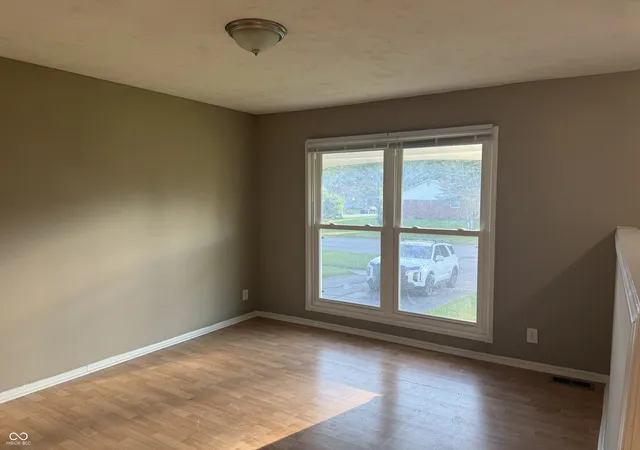 3rd image of 3829 Alsace Pl, Indianapolis, IN 46226 | MLS# 22102388