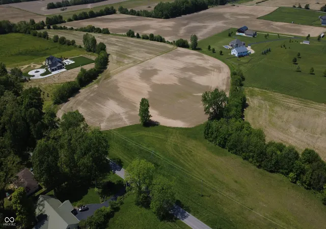 2nd image of 6050 W Smokey Row Rd, Greenwood, IN 46143 | MLS# 22102424