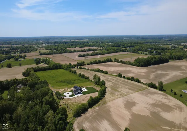 4th image of 6050 W Smokey Row Rd, Greenwood, IN 46143 | MLS# 22102424