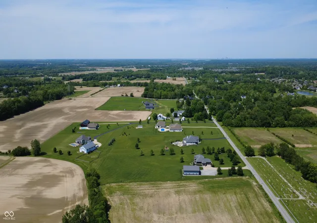 5th image of 6050 W Smokey Row Rd, Greenwood, IN 46143 | MLS# 22102424