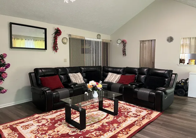 5th image of 1840 Sandoval Ct, Indianapolis, IN 46214 | MLS# 22102438