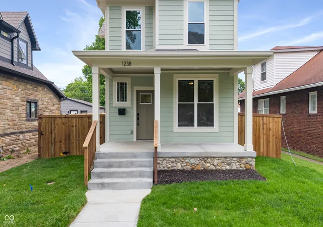 2nd image of 1238 Burdsal Pkwy, Indianapolis, IN 46208 | MLS# 22102445
