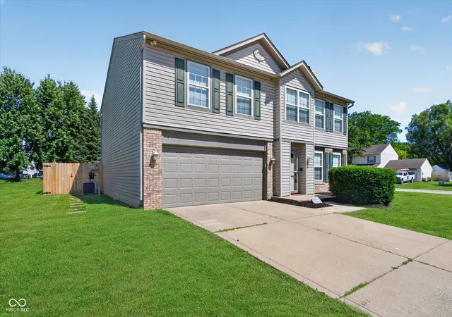 2nd image of 1 Somerset Cir, Brownsburg, IN 46112 | MLS# 22102456