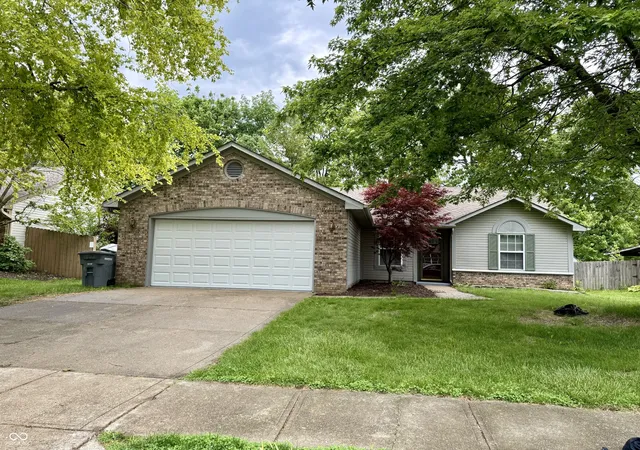 Homes for sale in Indianapolis, IN | 7811 Connie Dr, Indianapolis, IN 46237 | MLS# 22102491