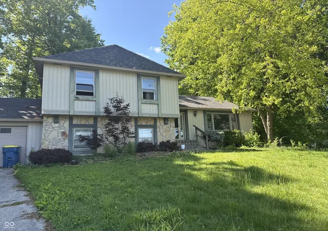 2nd image of 10676 Oakwood Ct, Carmel, IN 46033 | MLS# 22102541